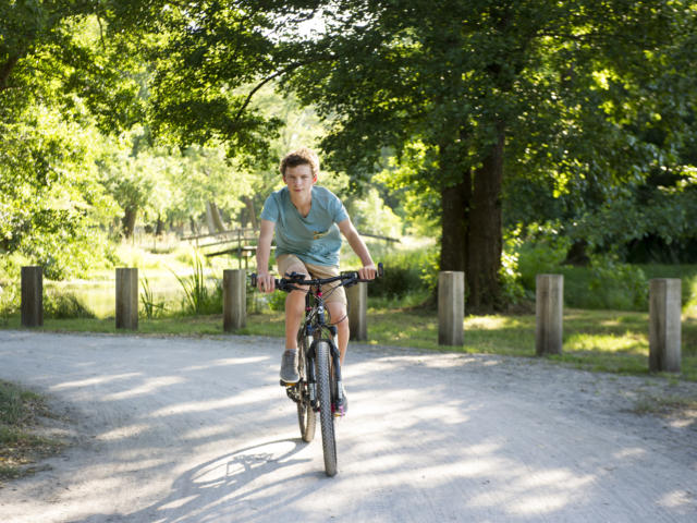 Piste cyclable au bord du lac de Léon | Côte Landes Nature