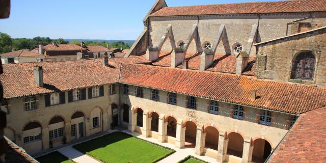 Landes Chalosse Cloître Abbaye Stsever