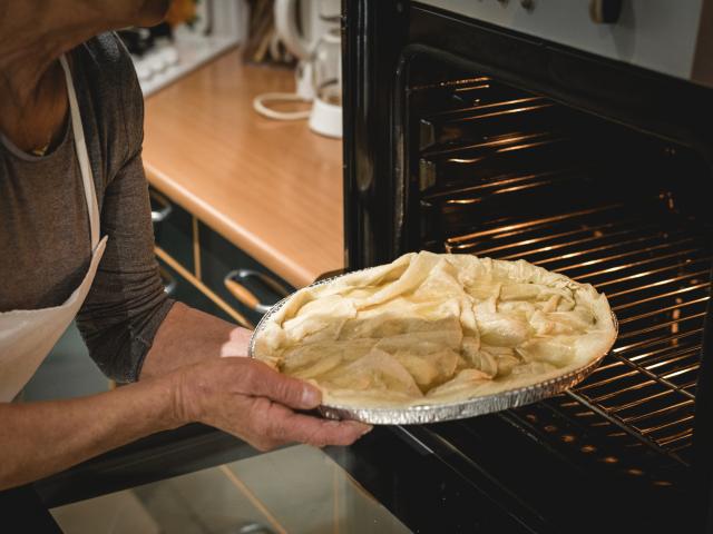 Tourtière en fabrication | Côte Landes Nature Tourisme